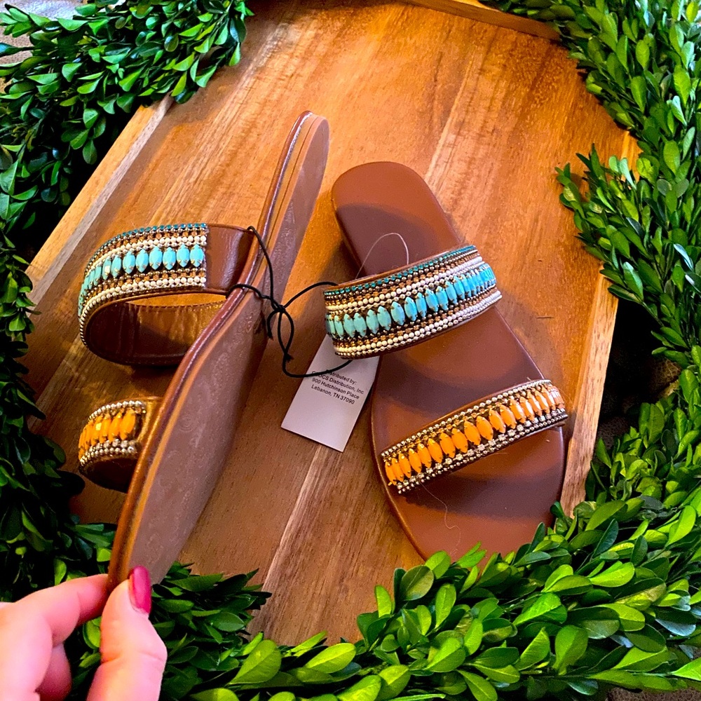 Sandals - Picture 2 of 3